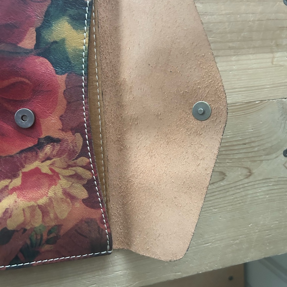 Patricia Nash clutch purse - Picture 3 of 4